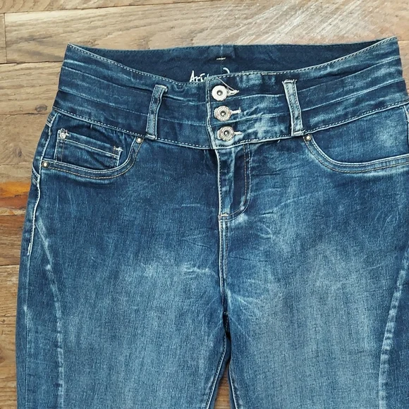 5 for $10 M&M Jeans - Picture 2 of 12